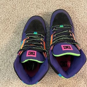 Pre-owned. Great Condition. Barely worn.